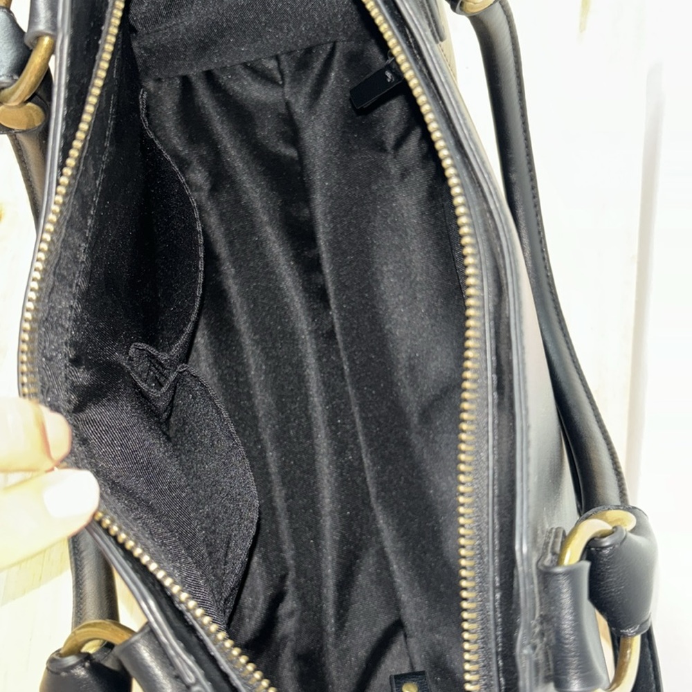 Frye & Co Black Faux Vegan Leather Crossbody Bag Handbag Handle Large Closet - Picture 4 of 6